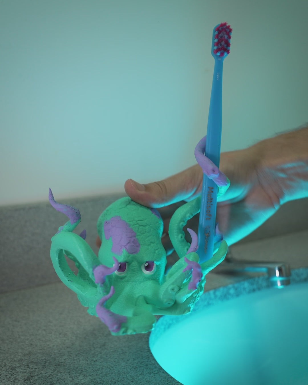 3D Printed Bathroom Octopus Toothbrush Holder - Standing